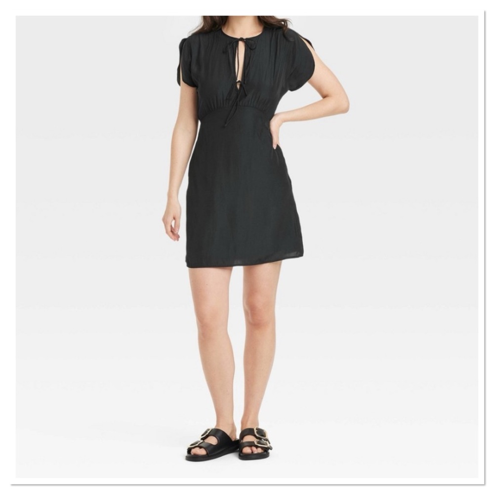 Universal Thread Women’s Tie Front A-line Black Mini Dress